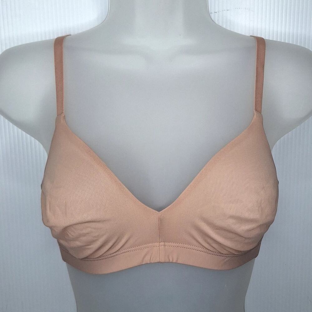 Hanro Smooth Illusion Bra 36A Soft Cup Wireless Nature Nude Sand #1291 Bralette